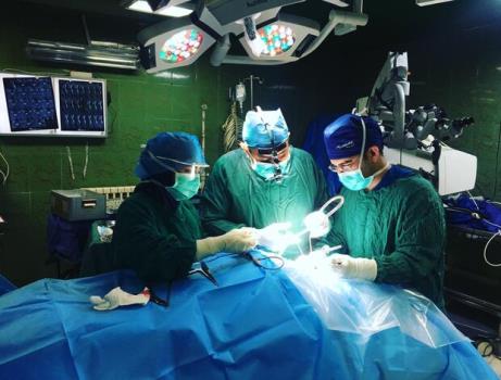 نادرترین جراحی مغز بر روی کودک ۸ ساله در شیراز انجام شد