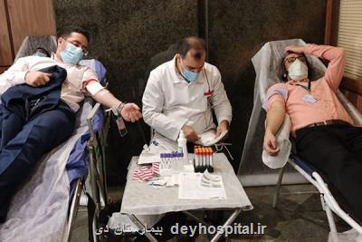 نمایندگان مردم به صف داوطلبان اهدای خون پیوستند