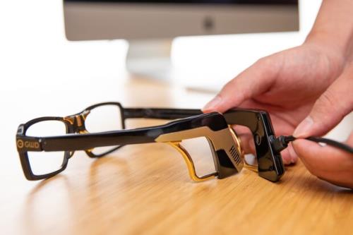 ضرورت نظارت بر سایت های فروش لنز و عینک طبی